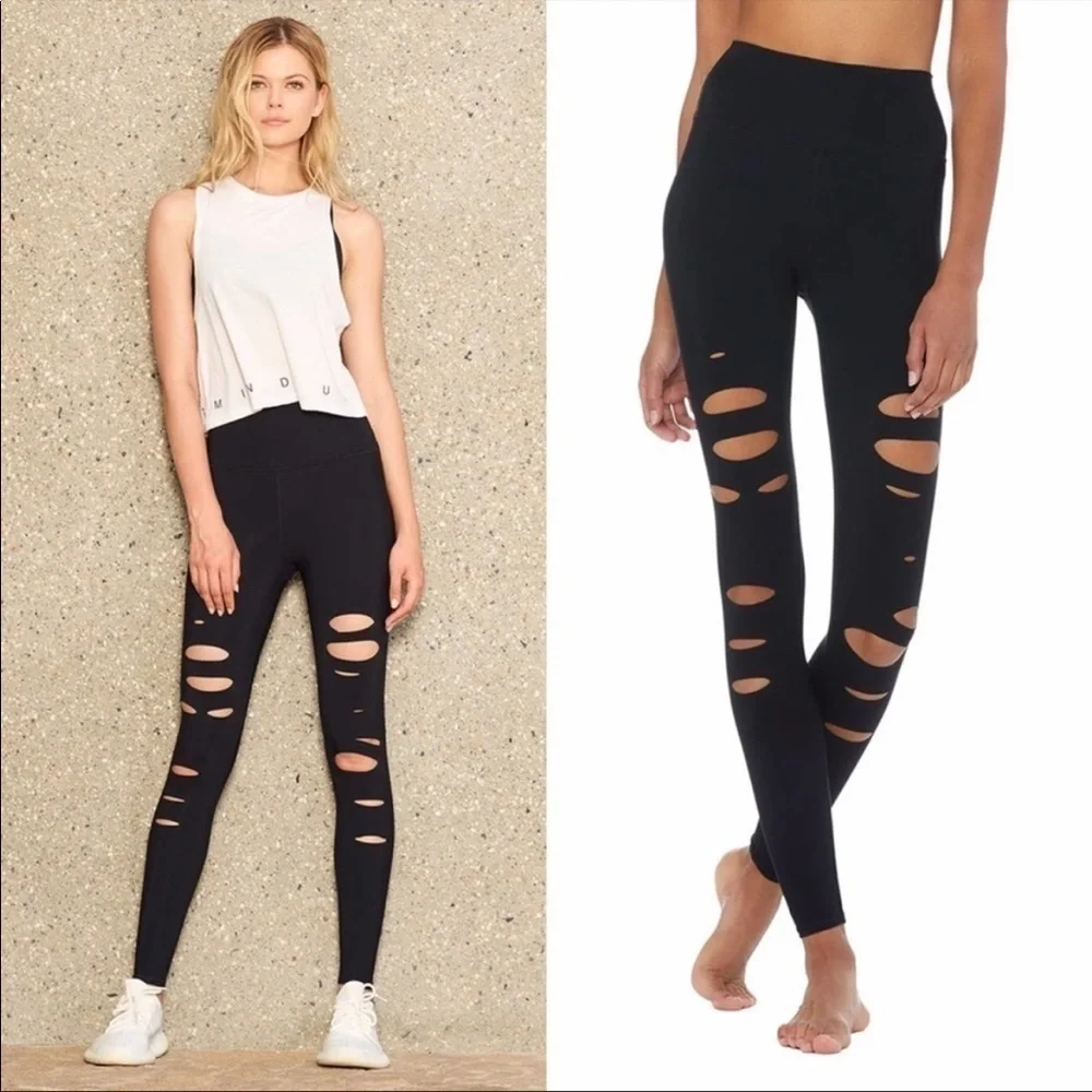 Alo Yoga High Waisted Ripped Warrior Legging in Black Size Extra‎ Small